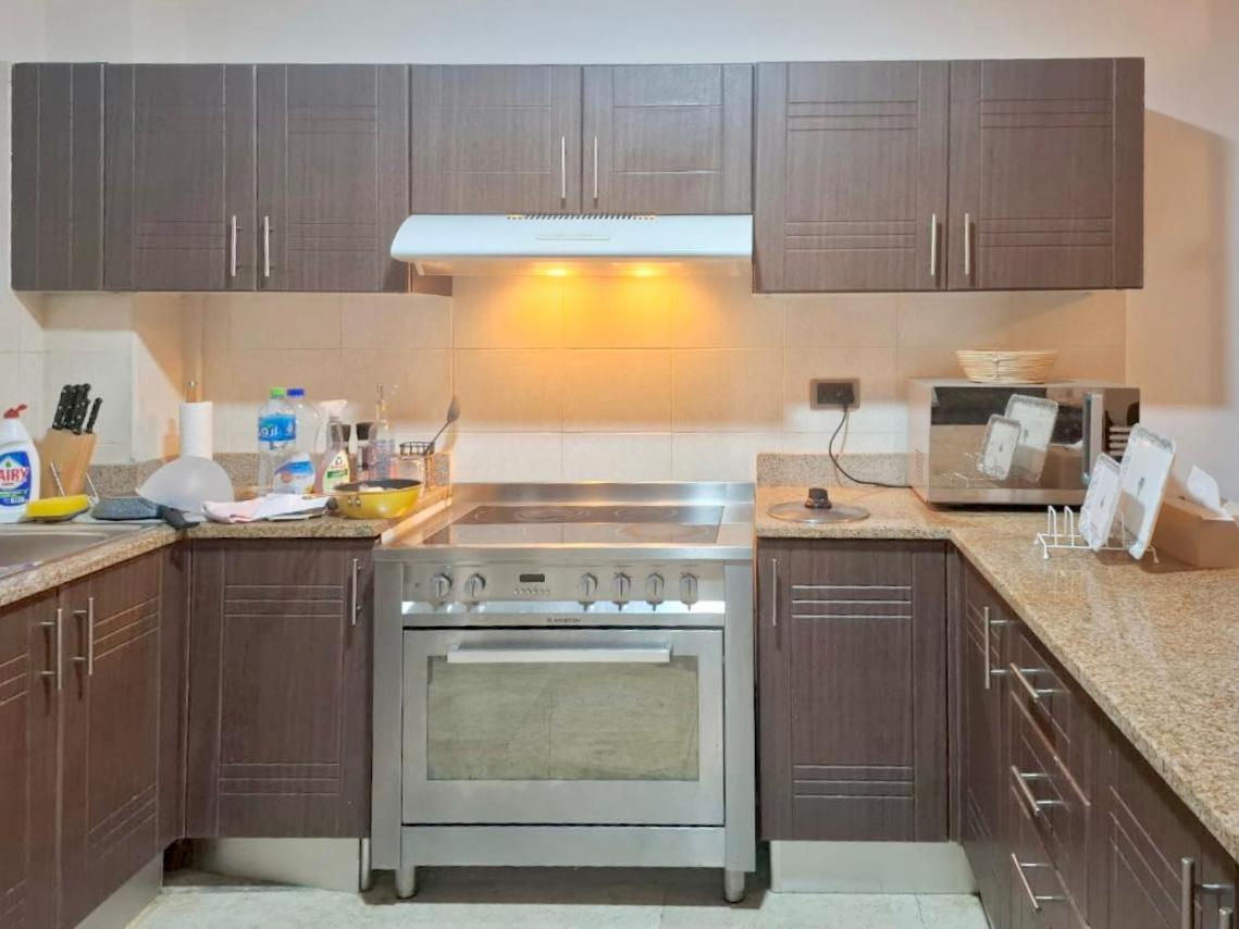 Furnished 1br Flat Near Mall Of Emirates Apartment